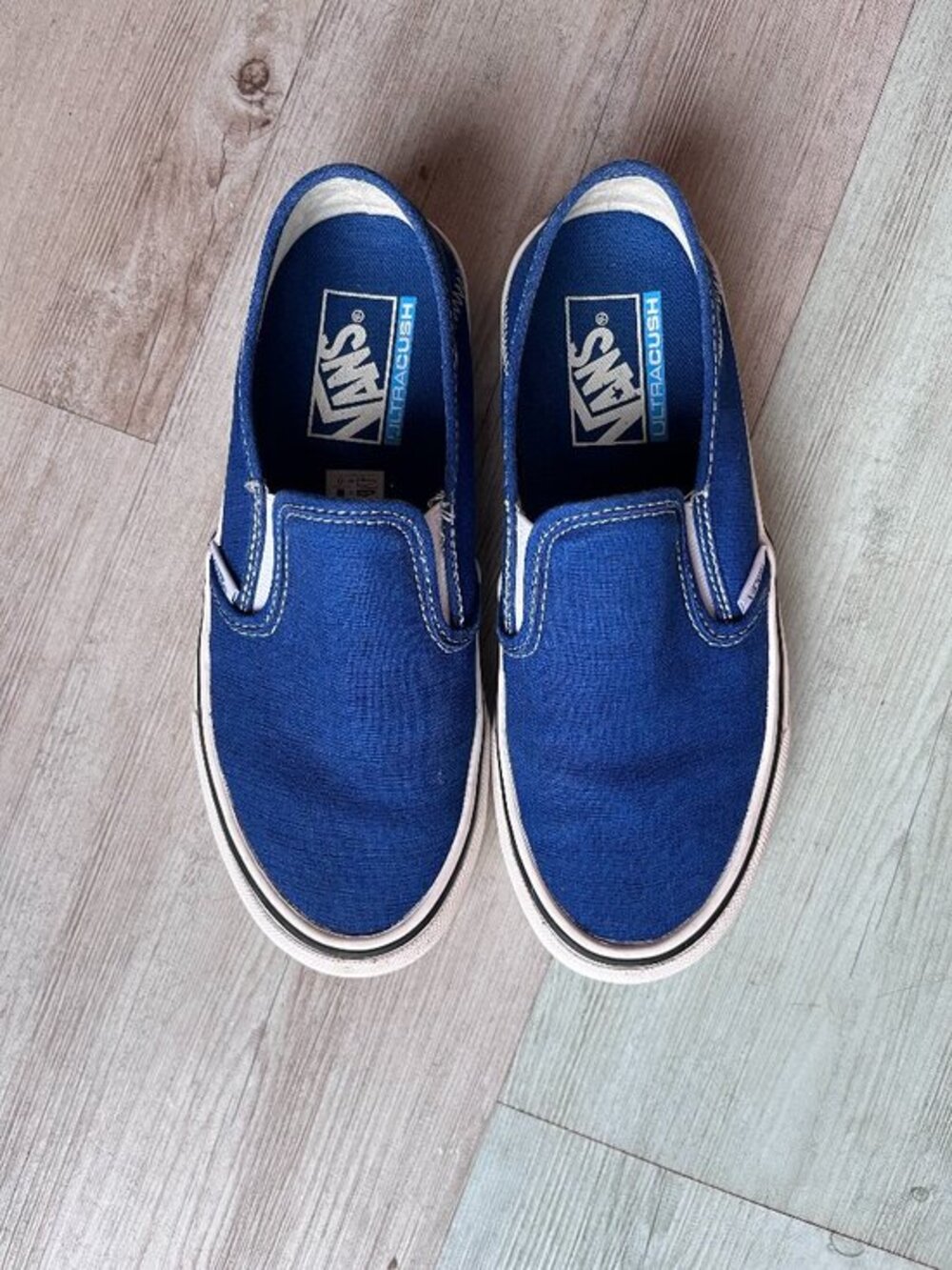 Navy Vans Classic Slip-On with ULTRACUSH (USMen5) (USWomen6.5)